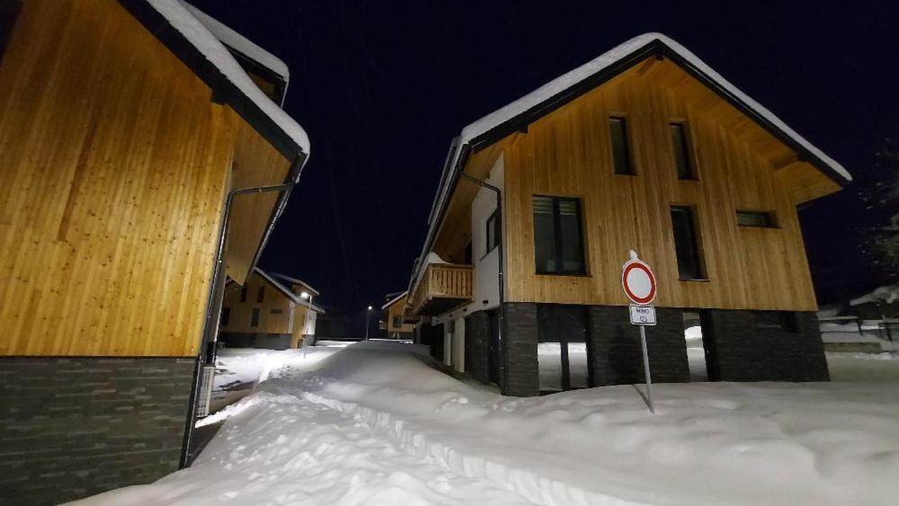 Lipno Apartments Bergmax, Ski Areal Lipno 16Min Dojezd - Resort Male Lipno S Terasou A Zahradkou, Parking Free Cerna v Posumavi Luaran gambar