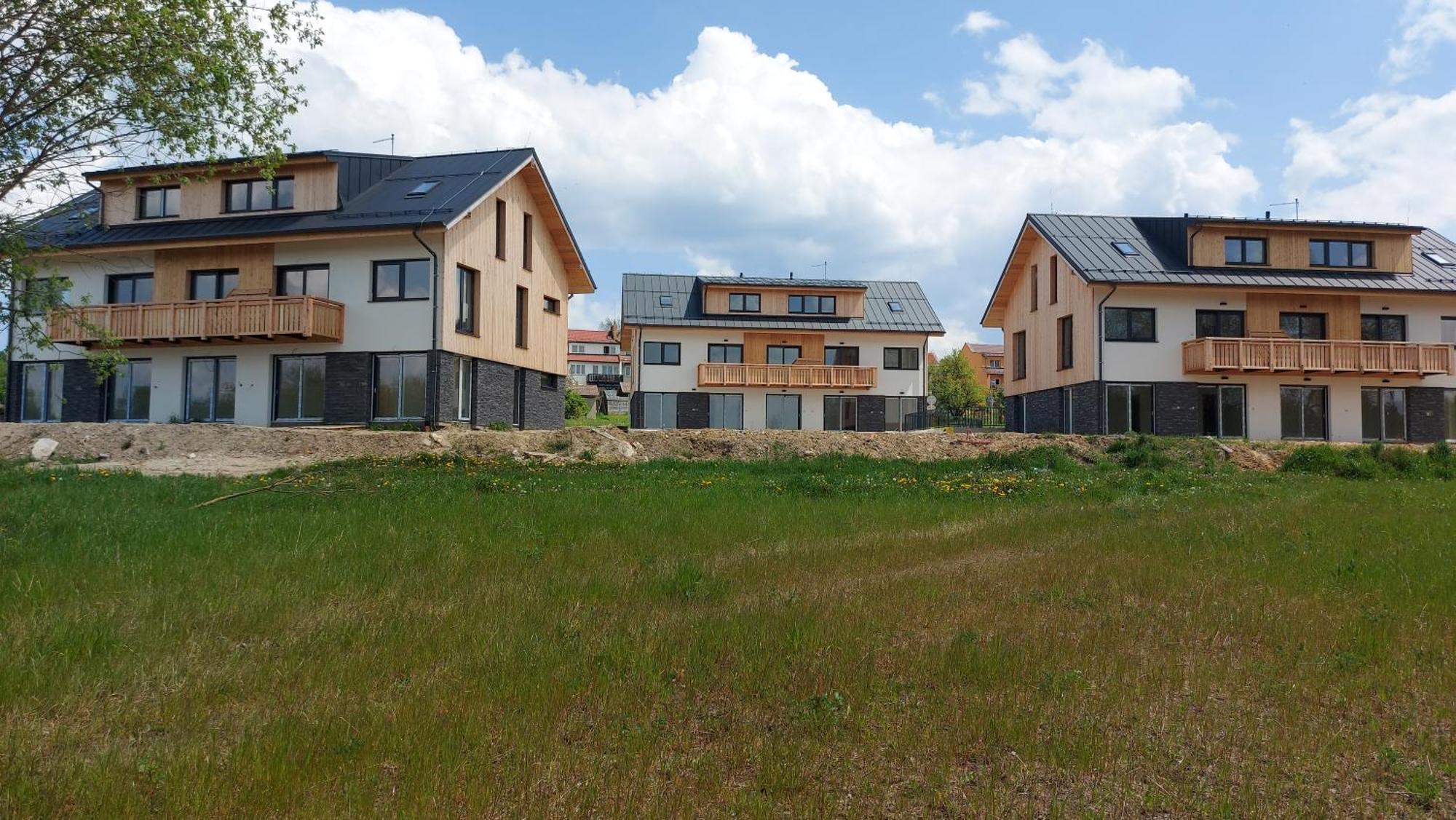Lipno Apartments Bergmax, Ski Areal Lipno 16Min Dojezd - Resort Male Lipno S Terasou A Zahradkou, Parking Free Cerna v Posumavi Luaran gambar